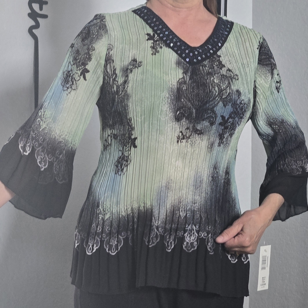 NEW BonWorth petite green gray bell sleeve blouse with pleated embellishments